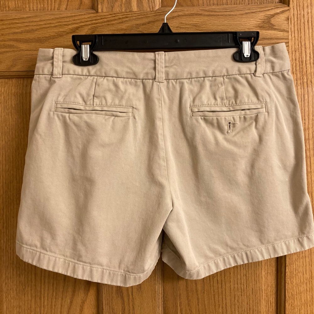 J. Crew Broken-In Boyfriend Khaki Short Size 6 - Picture 2 of 3